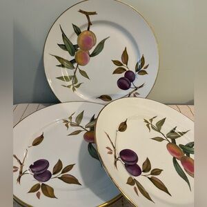 Royal Worcester Evesham Dinner Plates